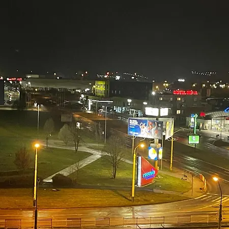 3izbovy Byt S Vybornou Obcianskou Vybavenostou Apartment Kosice